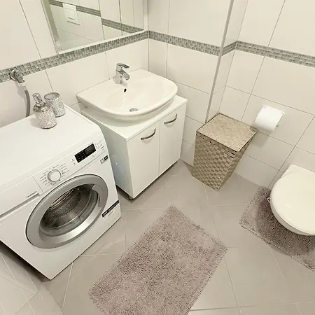 Lume Citypad Parking Included アパート ザダル