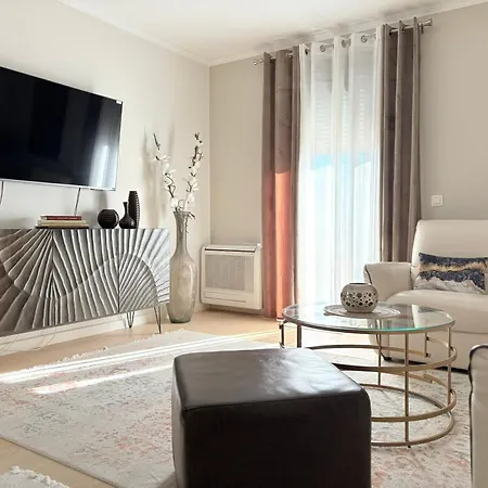 アパート Lume Citypad Parking Included ザダル