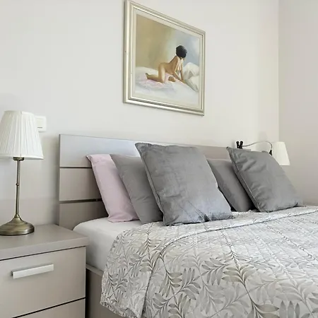 Lume Citypad Parking Included ザダル