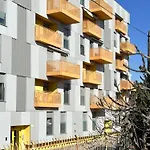 Lägenhet Lume Citypad Parking Included